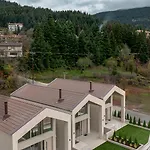 Monte Vista Luxury By Raise *